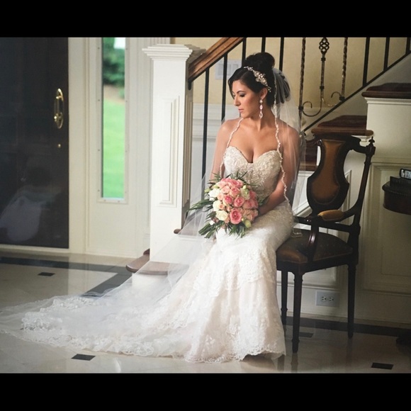 Bridal Gown - Picture 5 of 8